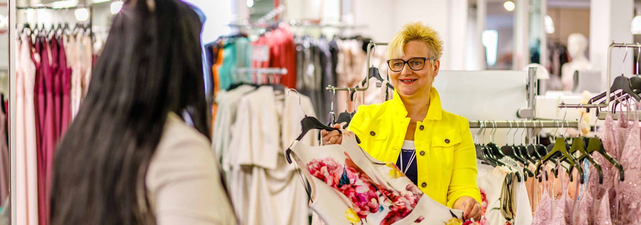 Festliche Kleider & Abendmode Frankfurt BrandModen in Leidersbach